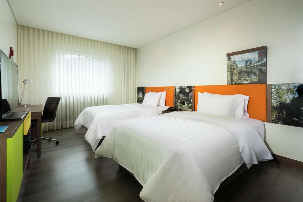 Hampton By Hilton Lima San Isidro Hotel Room photo